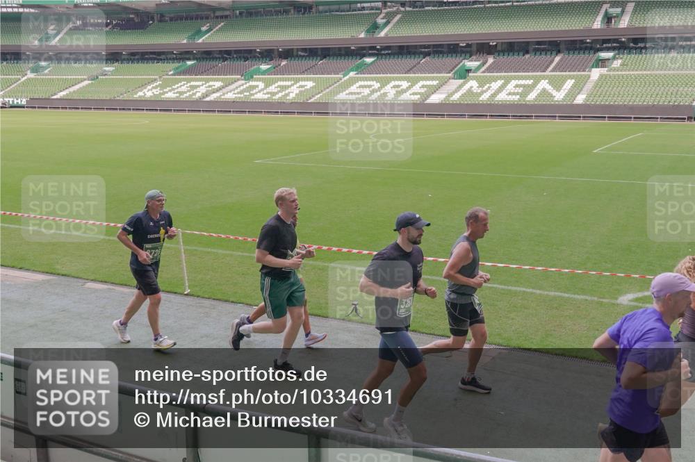 13.09.2026 - 21. swb-Marathon Bremen Michael Burmester http://msf.ph/oto/10334691 13.09.2026 13:08:46 Laufen im Stadion 383, 391, 489, 532, 549, 551, 563, 607, 625, 682, 800, 808, 809, 813, 846, 884, 898, 911, 1025, 1072, 1124, 1150, 1173, 1210, 1285, 1289, 1322, 1364, 1387, 1395, 1398, 1532, 1559, 1600, 1688, 1831, 1841, 1854, 1880, 1899, 2003, 2041, 2208, 2215, 2229, 2243, 2283, 2366, 2380, 2405, 2413, 2429, 2441, 2467, 2471, 2492, 2565, 2611, 2635, 2692, 2727, 2755, 2782, 2802, 2823, 2831, 2841, 2866, 2897, 2930, 2931, 2941, 2949, 3067, 3316, 3333, 3437, 3707, 3857 meine-sportfotos.de