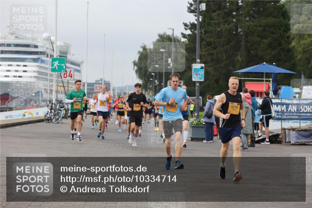 13.09.2026 - Kiel Lauf Andreas Tolksdorf http://msf.ph/oto/10334714 13.09.2026 09:52:32 Kiellinie 13, 84, 3, 8920, 728, 10260, 0095, 5218 meine-sportfotos.de