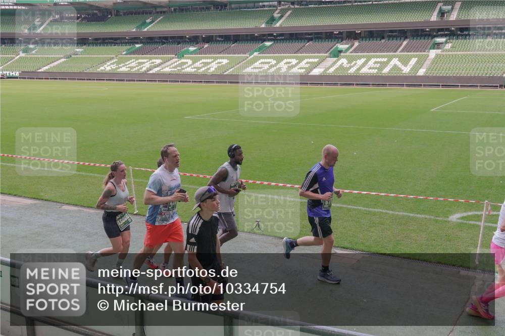 13.09.2026 - 21. swb-Marathon Bremen Michael Burmester http://msf.ph/oto/10334754 13.09.2026 13:08:54 Laufen im Stadion 383, 391, 532, 549, 551, 563, 625, 682, 800, 808, 809, 813, 884, 898, 911, 1025, 1072, 1124, 1150, 1173, 1210, 1285, 1289, 1322, 1364, 1395, 1398, 1532, 1559, 1688, 1831, 1854, 1880, 1899, 2003, 2041, 2208, 2215, 2229, 2243, 2366, 2380, 2405, 2413, 2429, 2441, 2467, 2471, 2492, 2525, 2565, 2611, 2635, 2692, 2727, 2782, 2802, 2823, 2831, 2841, 2866, 2897, 2930, 2931, 2941, 2949, 3032, 3067, 3316, 3333, 3398, 3437, 3707, 3769, 3857, 109 meine-sportfotos.de