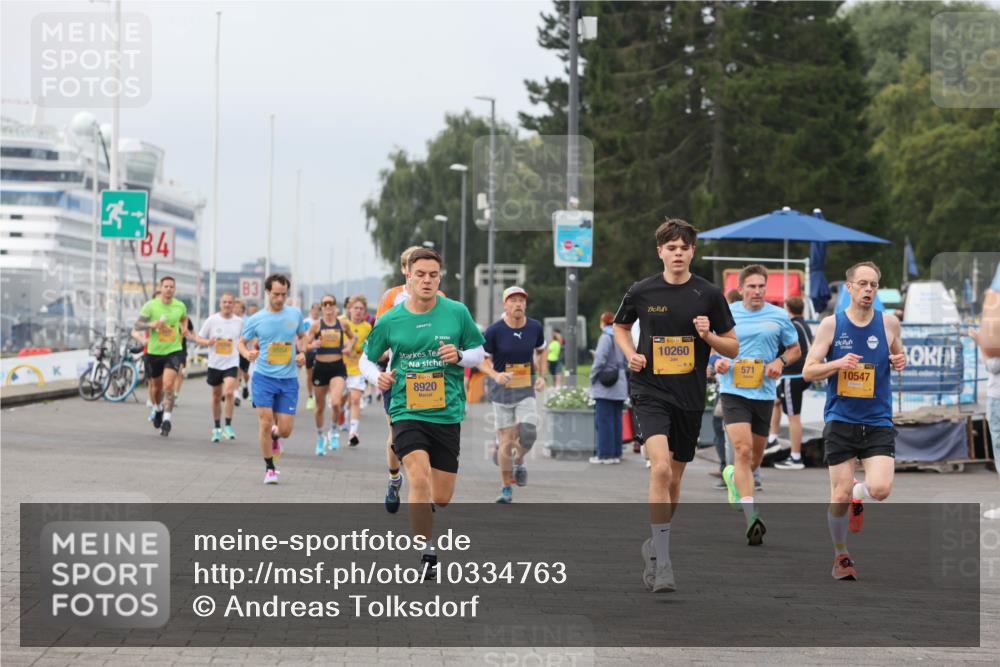 13.09.2026 - Kiel Lauf Andreas Tolksdorf http://msf.ph/oto/10334763 13.09.2026 09:52:35 Kiellinie 4, 83, 8920, 10260, 571, 39, 10547 meine-sportfotos.de