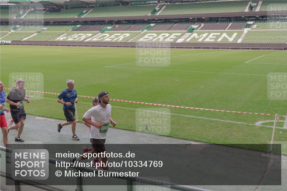 13.09.2026 - 21. swb-Marathon Bremen Michael Burmester http://msf.ph/oto/10334769 13.09.2026 13:08:56 Laufen im Stadion 383, 391, 532, 549, 551, 563, 625, 682, 800, 808, 809, 813, 884, 898, 911, 1025, 1072, 1124, 1150, 1173, 1210, 1285, 1289, 1322, 1364, 1395, 1398, 1532, 1559, 1688, 1831, 1880, 1899, 2003, 2041, 2208, 2215, 2229, 2243, 2366, 2380, 2405, 2413, 2429, 2441, 2467, 2471, 2492, 2525, 2565, 2594, 2611, 2635, 2692, 2727, 2782, 2802, 2823, 2831, 2841, 2866, 2897, 2930, 2931, 2941, 2949, 3032, 3067, 3316, 3333, 3398, 3437, 3707, 3769, 3857, 109 meine-sportfotos.de