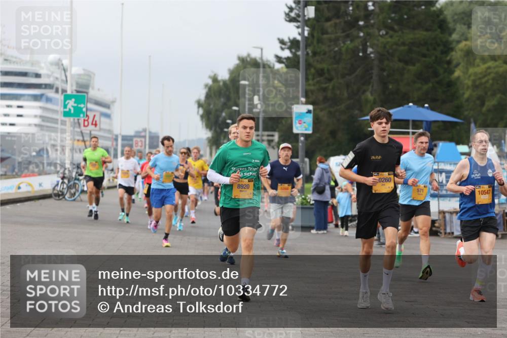 13.09.2026 - Kiel Lauf Andreas Tolksdorf http://msf.ph/oto/10334772 13.09.2026 09:52:35 Kiellinie 84, 83, 8920, 0260, 571, 10547 meine-sportfotos.de