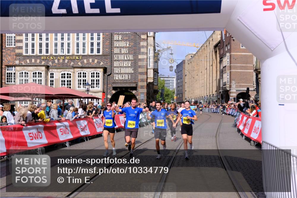 13.09.2026 - 21. swb-Marathon Bremen Tim E. http://msf.ph/oto/10334779 13.09.2026 11:06:33 Ziel 10375, 10376, 10681, 10682, 10852, 11029, 11340, 11374, 11432, 11460, 11674, 11690, 11729, 11786, 11849, 12479 meine-sportfotos.de
