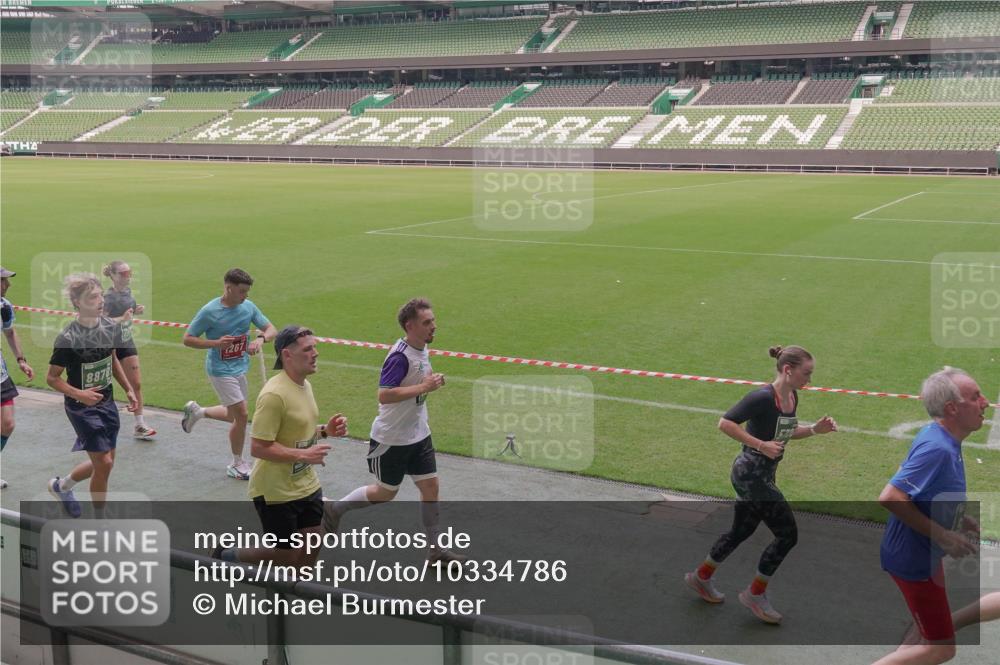 13.09.2026 - 21. swb-Marathon Bremen Michael Burmester http://msf.ph/oto/10334786 13.09.2026 13:08:58 Laufen im Stadion 383, 391, 532, 549, 551, 563, 625, 800, 808, 809, 813, 884, 898, 911, 1025, 1072, 1124, 1150, 1173, 1210, 1285, 1289, 1322, 1364, 1395, 1398, 1532, 1559, 1688, 1831, 1880, 1899, 2003, 2041, 2208, 2215, 2229, 2232, 2243, 2366, 2380, 2405, 2413, 2429, 2441, 2467, 2471, 2492, 2525, 2565, 2594, 2611, 2635, 2692, 2727, 2782, 2802, 2823, 2831, 2841, 2866, 2897, 2930, 2931, 2941, 2949, 3032, 3067, 3316, 3333, 3398, 3437, 3707, 3769, 3857, 109 meine-sportfotos.de