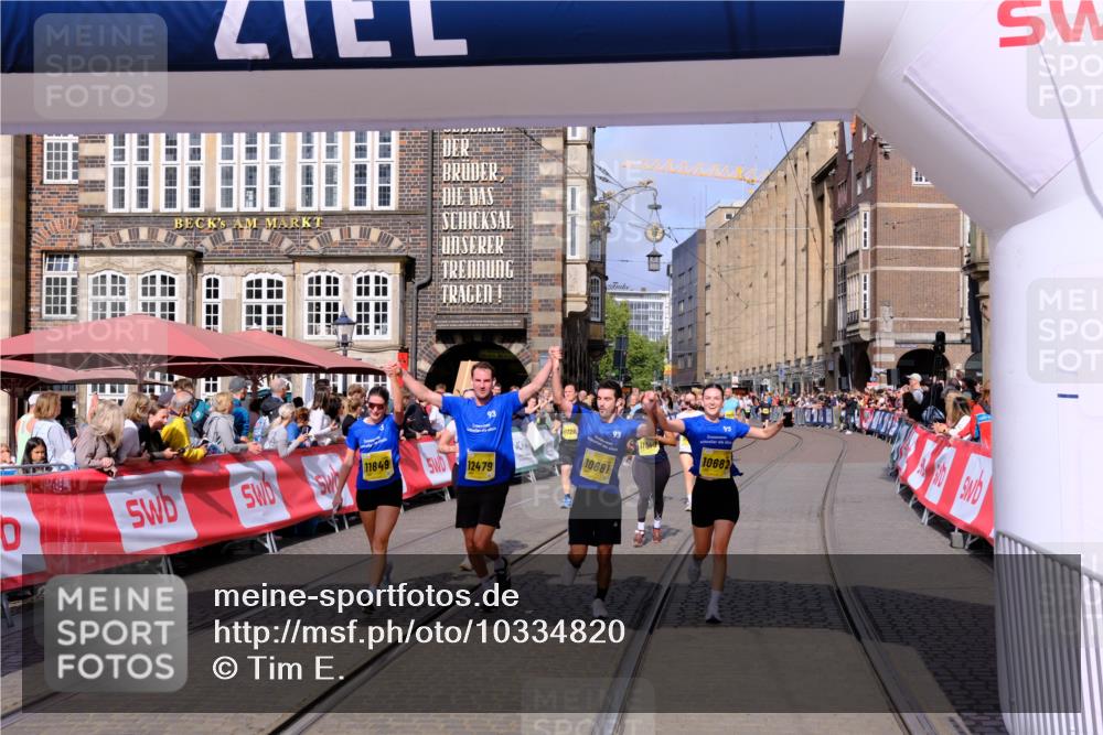 13.09.2026 - 21. swb-Marathon Bremen Tim E. http://msf.ph/oto/10334820 13.09.2026 11:06:33 Ziel 10375, 10376, 10681, 10682, 10852, 11029, 11340, 11374, 11432, 11460, 11674, 11690, 11729, 11786, 11849, 12479 meine-sportfotos.de