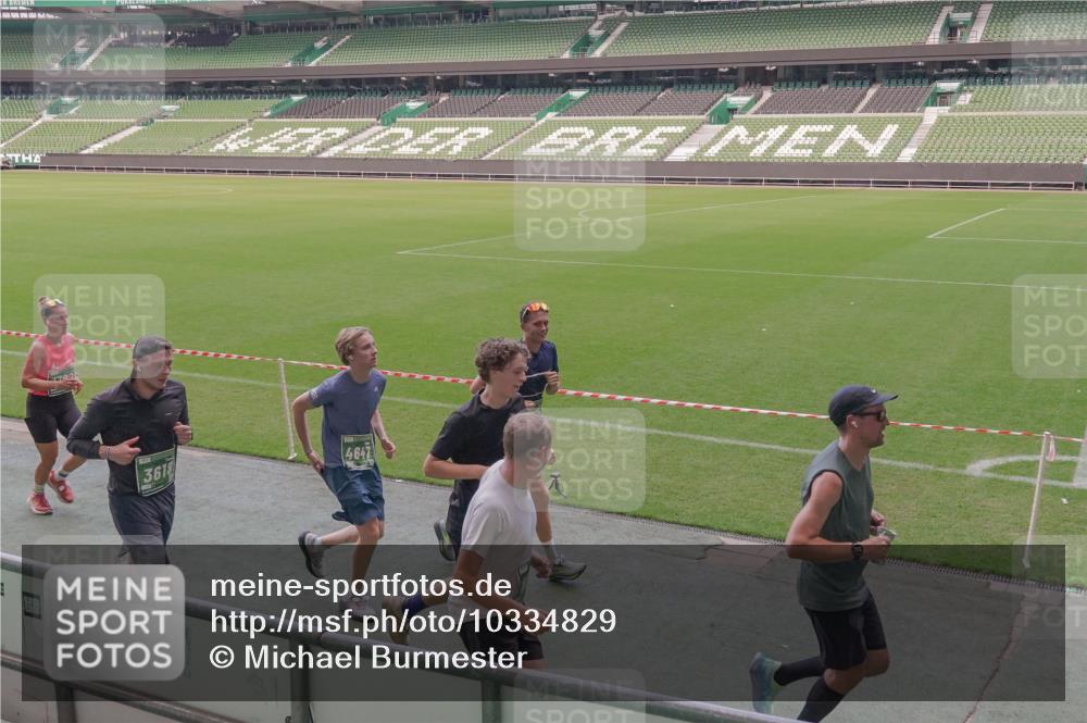 13.09.2026 - 21. swb-Marathon Bremen Michael Burmester http://msf.ph/oto/10334829 13.09.2026 13:09:02 Laufen im Stadion 164, 383, 391, 448, 532, 549, 551, 563, 625, 800, 808, 809, 813, 884, 898, 911, 1025, 1072, 1124, 1150, 1210, 1285, 1289, 1322, 1364, 1395, 1398, 1559, 1688, 1831, 1880, 1899, 2003, 2041, 2208, 2215, 2229, 2232, 2243, 2366, 2380, 2405, 2413, 2429, 2441, 2467, 2471, 2492, 2525, 2565, 2573, 2594, 2611, 2635, 2692, 2727, 2782, 2802, 2823, 2831, 2841, 2866, 2897, 2930, 2931, 2941, 3032, 3067, 3316, 3333, 3398, 3437, 3707, 3769, 3857, 109 meine-sportfotos.de