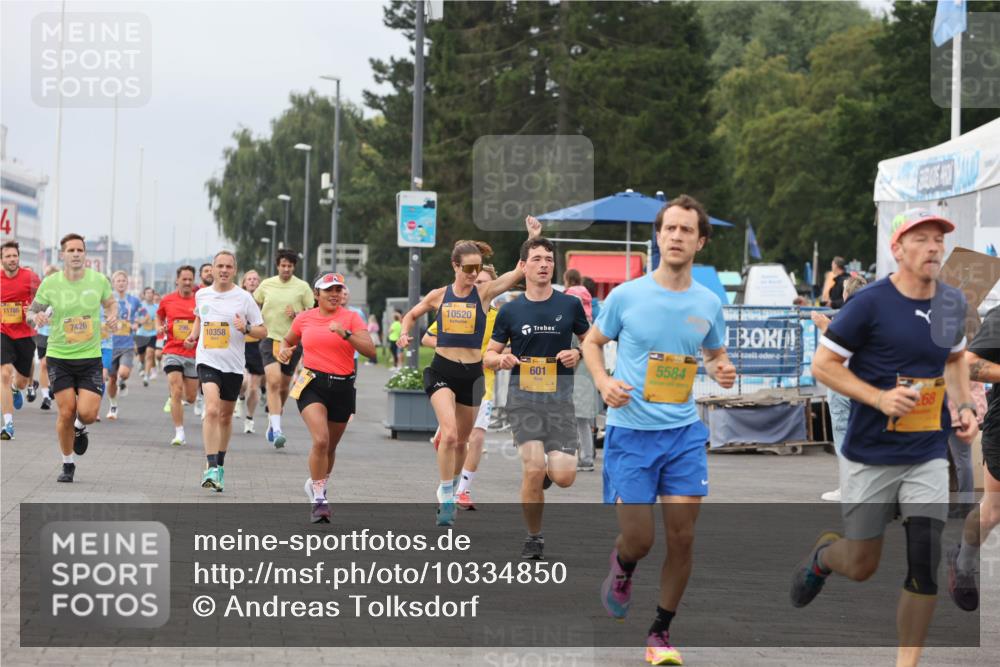 13.09.2026 - Kiel Lauf Andreas Tolksdorf http://msf.ph/oto/10334850 13.09.2026 09:52:39 Kiellinie 11786, 7426, 10520, 10358, 601, 5584, 68 meine-sportfotos.de