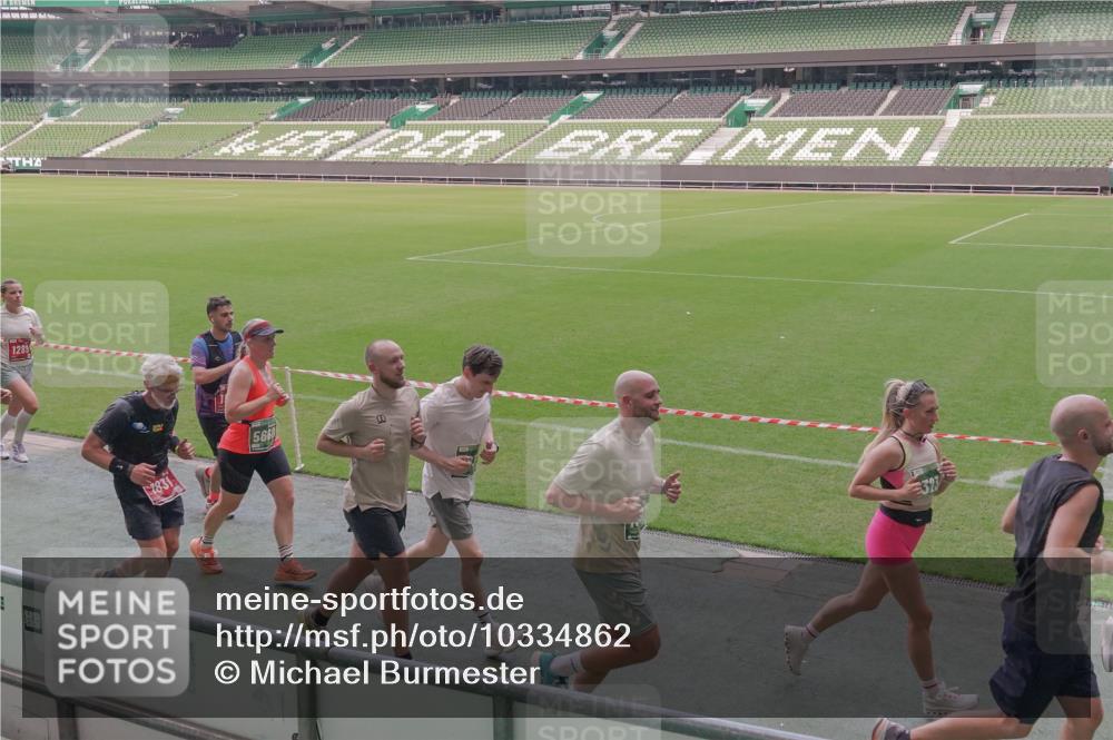 13.09.2026 - 21. swb-Marathon Bremen Michael Burmester http://msf.ph/oto/10334862 13.09.2026 13:09:06 Laufen im Stadion 164, 383, 391, 448, 532, 549, 551, 563, 625, 800, 808, 813, 884, 898, 911, 1025, 1072, 1124, 1150, 1210, 1285, 1289, 1395, 1398, 1559, 1688, 1831, 1880, 1899, 2003, 2041, 2208, 2215, 2229, 2232, 2243, 2366, 2380, 2405, 2413, 2429, 2441, 2467, 2471, 2525, 2565, 2573, 2594, 2611, 2635, 2692, 2717, 2727, 2782, 2802, 2823, 2831, 2841, 2866, 2897, 2930, 2931, 2941, 3032, 3067, 3291, 3316, 3333, 3398, 3437, 3707, 3769, 3857, 109 meine-sportfotos.de