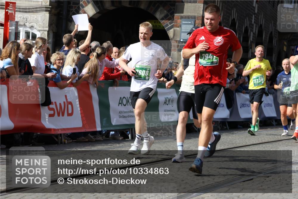 13.09.2026 - 21. swb-Marathon Bremen Strokosch-Dieckow http://msf.ph/oto/10334863 13.09.2026 13:31:38 Ziel 217, 1398, 1627, 2244, 2602, 2707, 3152, 3343, 3392, 3396, 3579, 3762, 4477, 4647, 5375, 5504, 5673, 5720, 5765, 5979, 6147, 6619, 6968, 7001, 7296, 7812, 8035, 8097, 8339, 8342, 8726, 9147, 9274, 9337, 9822, 9969, 9977, 13066, 310, 578, 846, 3115, 3205, 3239, 3244, 3278, 3858, 3989, 4030, 4164, 4998, 5158, 5325, 5363, 5899, 6062, 6100, 6193, 6213, 6354, 6602, 7242, 7260, 7608, 7790, 7941, 7964, 8078, 8166, 8206, 8247, 9016, 9033, 9188, 9568, 9785, 9914, 13151 meine-sportfotos.de