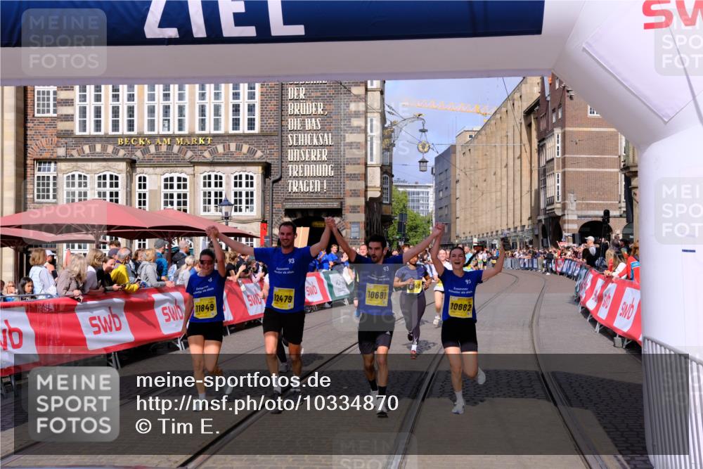 13.09.2026 - 21. swb-Marathon Bremen Tim E. http://msf.ph/oto/10334870 13.09.2026 11:06:34 Ziel 10375, 10376, 10681, 10682, 10852, 10853, 11028, 11029, 11340, 11374, 11432, 11460, 11674, 11690, 11729, 11786, 11849, 12217, 12479 meine-sportfotos.de