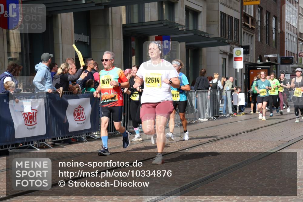 13.09.2026 - 21. swb-Marathon Bremen Strokosch-Dieckow http://msf.ph/oto/10334876 13.09.2026 11:04:25 Ziel 10160, 10198, 10283, 10315, 10481, 10711, 10729, 10855, 10856, 10877, 10940, 11006, 11114, 11133, 11272, 11364, 11366, 11395, 11518, 11592, 11705, 11757, 11761, 11991, 12005, 12420, 12493, 12495, 12498, 12500, 12502, 12563, 10182, 10245, 10291, 10390, 10516, 10526, 10613, 10671, 10672, 10755, 11214, 11215, 11221, 11248, 11318, 11336, 11410, 11539, 11720, 11726, 11740, 11909, 12001, 12009, 12103, 12113, 12276, 12929 meine-sportfotos.de