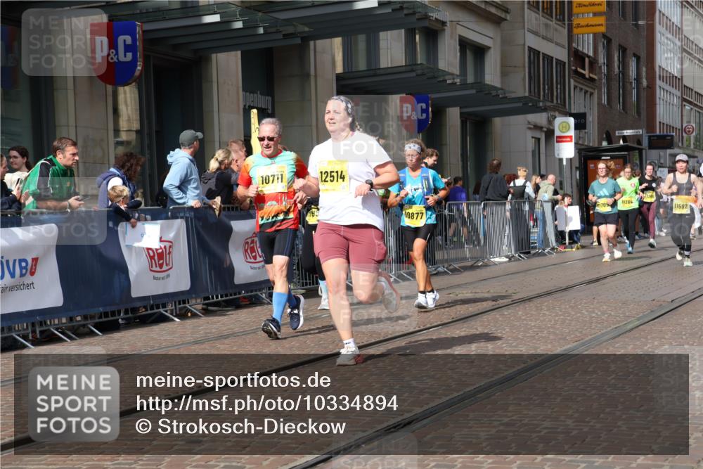 13.09.2026 - 21. swb-Marathon Bremen Strokosch-Dieckow http://msf.ph/oto/10334894 13.09.2026 11:04:26 Ziel 10160, 10198, 10283, 10315, 10481, 10711, 10729, 10855, 10856, 10877, 10940, 11006, 11114, 11133, 11272, 11364, 11366, 11395, 11518, 11592, 11705, 11757, 11761, 11991, 12005, 12420, 12493, 12495, 12498, 12500, 12502, 12563, 10182, 10245, 10291, 10390, 10516, 10526, 10613, 10671, 10672, 10755, 11214, 11215, 11221, 11248, 11318, 11336, 11410, 11539, 11720, 11726, 11740, 11909, 12001, 12009, 12103, 12113, 12276, 12929 meine-sportfotos.de