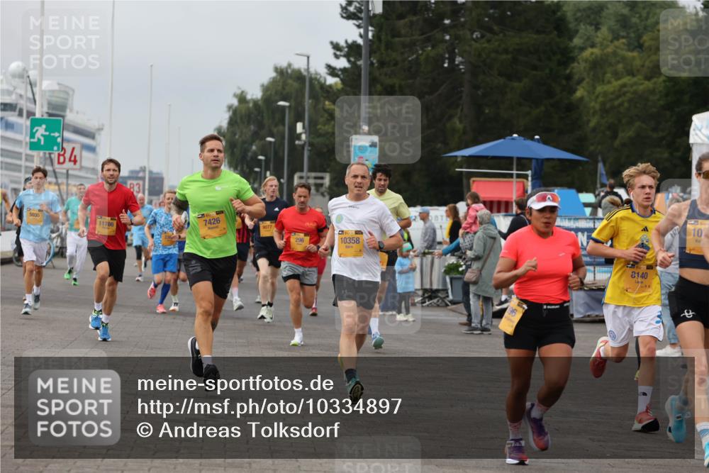 13.09.2026 - Kiel Lauf Andreas Tolksdorf http://msf.ph/oto/10334897 13.09.2026 09:52:41 Kiellinie 3, 4, 83, 5035, 11786, 38, 7426, 9077, 296, 10358, 8140, 10 meine-sportfotos.de