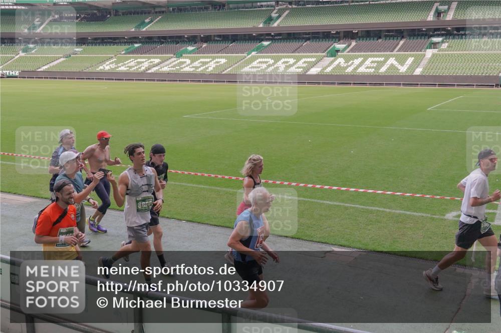 13.09.2026 - 21. swb-Marathon Bremen Michael Burmester http://msf.ph/oto/10334907 13.09.2026 13:09:10 Laufen im Stadion 164, 383, 391, 448, 532, 549, 551, 563, 625, 800, 808, 813, 869, 884, 898, 911, 1025, 1072, 1124, 1150, 1180, 1285, 1289, 1395, 1398, 1559, 1688, 1831, 1880, 1899, 2003, 2041, 2208, 2215, 2229, 2232, 2243, 2366, 2380, 2413, 2429, 2441, 2467, 2471, 2525, 2573, 2594, 2611, 2635, 2692, 2717, 2727, 2782, 2802, 2823, 2831, 2841, 2866, 2897, 2930, 2931, 2941, 3032, 3067, 3086, 3291, 3316, 3333, 3398, 3437, 3707, 3769, 3857, 109 meine-sportfotos.de