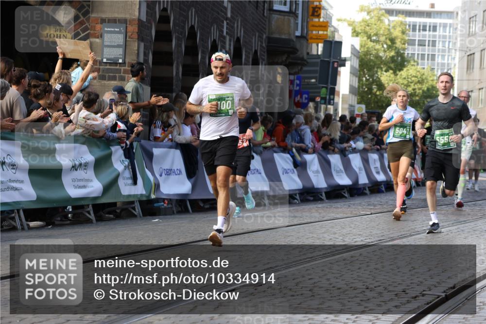 13.09.2026 - 21. swb-Marathon Bremen Strokosch-Dieckow http://msf.ph/oto/10334914 13.09.2026 13:17:30 Ziel 2052, 3246, 4156, 4805, 6095, 6624, 6704, 6734, 6759, 6953, 7284, 8111, 8418, 8858, 560, 771, 1297, 2008, 2125, 2234, 2812, 3760, 4171, 4498, 4499, 4620, 5041, 5550, 5817, 7901, 8100, 8250, 9400, 9505, 13107 meine-sportfotos.de