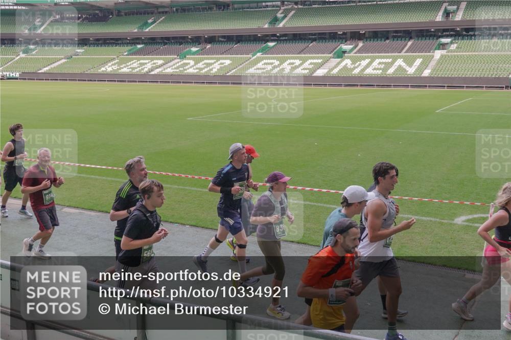 13.09.2026 - 21. swb-Marathon Bremen Michael Burmester http://msf.ph/oto/10334921 13.09.2026 13:09:12 Laufen im Stadion 164, 383, 391, 448, 532, 549, 551, 563, 625, 800, 808, 813, 869, 884, 898, 911, 1025, 1072, 1124, 1150, 1180, 1285, 1289, 1395, 1398, 1559, 1688, 1831, 1880, 1899, 2003, 2041, 2208, 2215, 2229, 2232, 2243, 2366, 2380, 2413, 2429, 2441, 2467, 2471, 2525, 2573, 2594, 2611, 2635, 2692, 2717, 2727, 2782, 2802, 2823, 2831, 2841, 2866, 2897, 2920, 2930, 2931, 2941, 3032, 3063, 3067, 3086, 3291, 3316, 3333, 3398, 3437, 3707, 3769, 3857, 109 meine-sportfotos.de