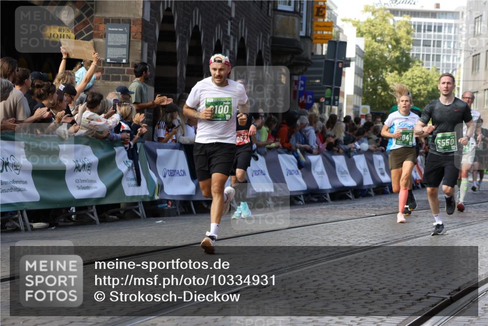 13.09.2026 - 21. swb-Marathon Bremen Strokosch-Dieckow http://msf.ph/oto/10334931 13.09.2026 13:17:30 Ziel 2052, 3246, 4156, 4805, 6095, 6624, 6704, 6734, 6759, 6953, 7284, 8111, 8418, 8858, 560, 771, 1297, 2008, 2125, 2234, 2812, 3760, 4171, 4498, 4499, 4620, 5041, 5550, 5817, 7901, 8100, 8250, 9400, 9505, 13107 meine-sportfotos.de