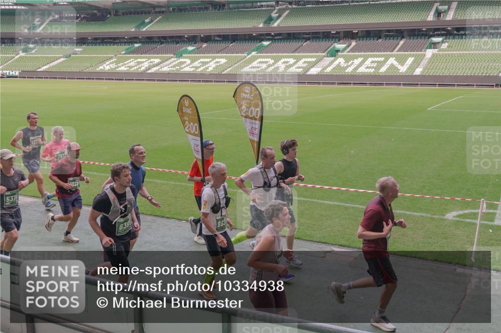 13.09.2026 - 21. swb-Marathon Bremen Michael Burmester http://msf.ph/oto/10334938 13.09.2026 13:09:13 Laufen im Stadion 164, 383, 391, 448, 532, 549, 551, 563, 625, 800, 808, 813, 869, 884, 898, 1025, 1072, 1124, 1150, 1180, 1285, 1289, 1395, 1398, 1559, 1688, 1831, 1880, 1899, 2003, 2041, 2208, 2215, 2229, 2232, 2243, 2366, 2380, 2413, 2429, 2441, 2467, 2471, 2525, 2573, 2594, 2611, 2635, 2692, 2714, 2717, 2727, 2782, 2802, 2823, 2841, 2866, 2897, 2920, 2930, 2931, 2941, 3032, 3063, 3067, 3086, 3291, 3316, 3333, 3398, 3437, 3707, 3769, 3857, 109 meine-sportfotos.de