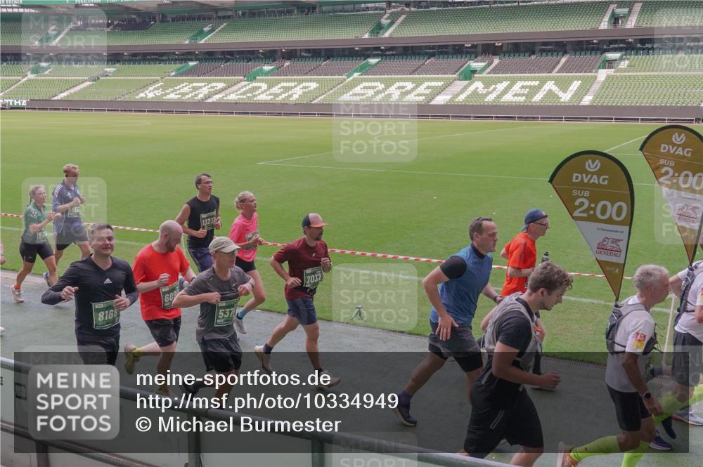 13.09.2026 - 21. swb-Marathon Bremen Michael Burmester http://msf.ph/oto/10334949 13.09.2026 13:09:14 Laufen im Stadion 164, 383, 391, 448, 532, 549, 551, 563, 625, 800, 808, 813, 869, 884, 898, 1025, 1072, 1124, 1150, 1180, 1285, 1289, 1395, 1398, 1559, 1688, 1831, 1880, 1899, 2041, 2208, 2215, 2229, 2232, 2243, 2366, 2380, 2413, 2429, 2441, 2467, 2471, 2525, 2573, 2594, 2611, 2635, 2692, 2714, 2717, 2727, 2782, 2802, 2823, 2841, 2866, 2897, 2920, 2930, 2931, 2941, 3032, 3063, 3067, 3086, 3291, 3316, 3333, 3398, 3437, 3707, 3769, 3857, 109 meine-sportfotos.de