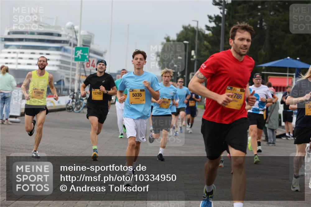13.09.2026 - Kiel Lauf Andreas Tolksdorf http://msf.ph/oto/10334950 13.09.2026 09:52:46 Kiellinie 12699, 4, 12745, 38, 5035, 8518, 786, 90 meine-sportfotos.de