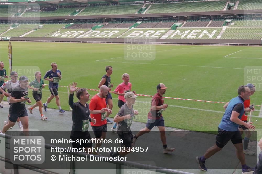 13.09.2026 - 21. swb-Marathon Bremen Michael Burmester http://msf.ph/oto/10334957 13.09.2026 13:09:15 Laufen im Stadion 164, 383, 391, 448, 532, 549, 551, 563, 625, 800, 808, 813, 869, 884, 898, 1025, 1072, 1124, 1150, 1180, 1285, 1289, 1395, 1398, 1559, 1688, 1831, 1880, 1899, 2041, 2208, 2215, 2229, 2232, 2243, 2366, 2380, 2413, 2429, 2441, 2467, 2471, 2525, 2573, 2594, 2611, 2635, 2692, 2714, 2717, 2727, 2782, 2823, 2841, 2866, 2897, 2920, 2930, 2931, 2941, 3032, 3063, 3067, 3086, 3291, 3316, 3333, 3398, 3437, 3707, 3769, 3857, 109 meine-sportfotos.de