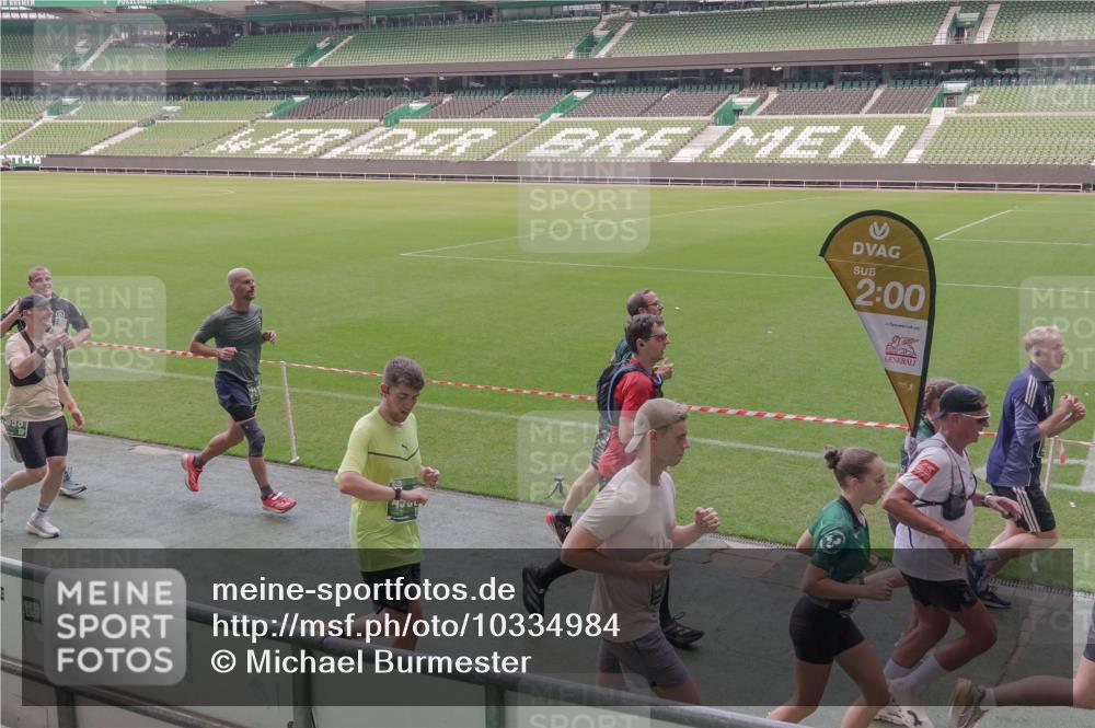 13.09.2026 - 21. swb-Marathon Bremen Michael Burmester http://msf.ph/oto/10334984 13.09.2026 13:09:17 Laufen im Stadion 164, 383, 391, 448, 532, 549, 551, 563, 625, 800, 808, 813, 869, 884, 898, 1025, 1072, 1124, 1150, 1180, 1285, 1289, 1395, 1398, 1559, 1688, 1831, 1880, 1899, 2041, 2208, 2215, 2229, 2232, 2243, 2366, 2380, 2413, 2429, 2441, 2467, 2471, 2525, 2573, 2594, 2611, 2635, 2692, 2714, 2717, 2727, 2782, 2785, 2823, 2841, 2866, 2897, 2920, 2930, 2931, 2941, 3032, 3063, 3067, 3086, 3291, 3316, 3333, 3398, 3437, 3707, 3769, 3857, 109 meine-sportfotos.de