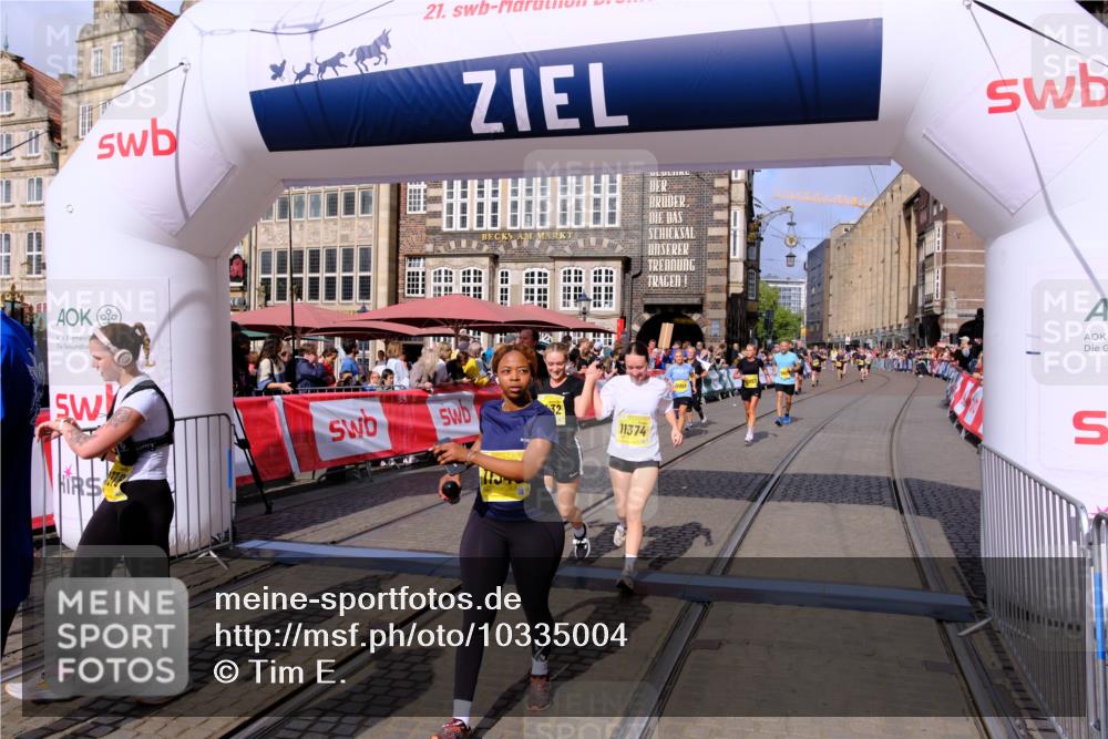 13.09.2026 - 21. swb-Marathon Bremen Tim E. http://msf.ph/oto/10335004 13.09.2026 11:06:38 Ziel 10376, 10681, 10682, 10852, 10853, 11028, 11029, 11340, 11374, 11432, 11460, 11690, 11729, 11849, 12217, 12479 meine-sportfotos.de