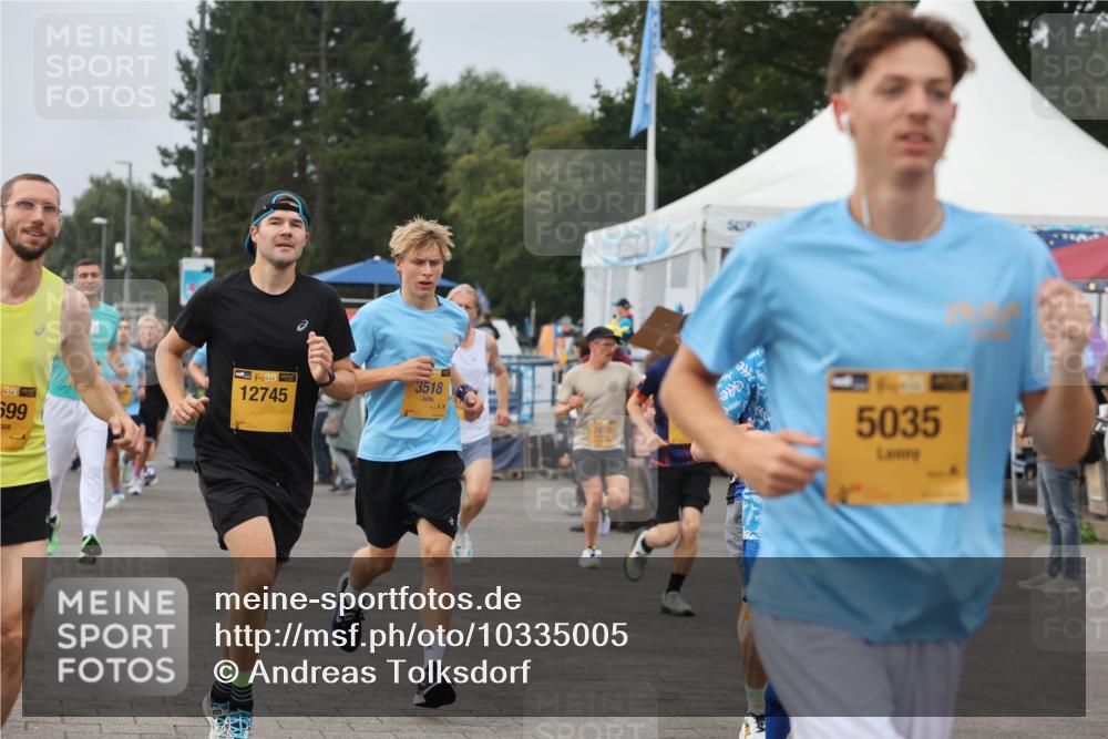 13.09.2026 - Kiel Lauf Andreas Tolksdorf http://msf.ph/oto/10335005 13.09.2026 09:52:48 Kiellinie 38, 599, 38, 12745, 3518, 7818, 5035 meine-sportfotos.de