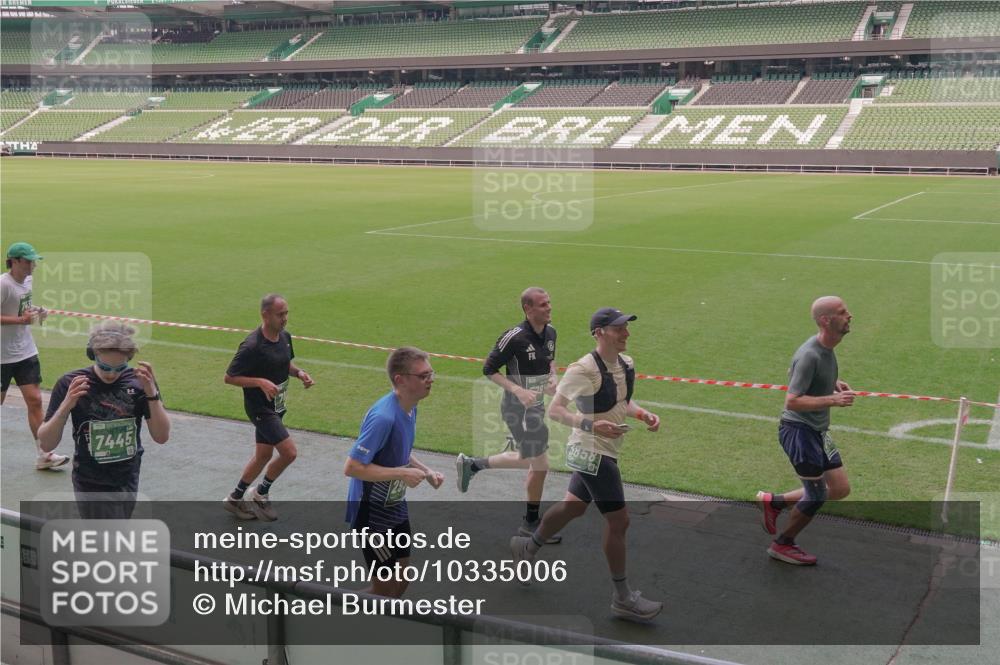 13.09.2026 - 21. swb-Marathon Bremen Michael Burmester http://msf.ph/oto/10335006 13.09.2026 13:09:18 Laufen im Stadion 164, 383, 391, 448, 532, 549, 551, 563, 625, 800, 813, 869, 884, 898, 1025, 1072, 1124, 1150, 1180, 1285, 1289, 1395, 1398, 1559, 1688, 1831, 1880, 1899, 2041, 2208, 2215, 2229, 2232, 2243, 2366, 2380, 2413, 2429, 2441, 2467, 2471, 2525, 2530, 2573, 2594, 2611, 2635, 2692, 2714, 2717, 2727, 2782, 2785, 2823, 2841, 2866, 2897, 2920, 2930, 2931, 2941, 3032, 3063, 3067, 3086, 3291, 3316, 3333, 3398, 3437, 3707, 3769, 3857, 109 meine-sportfotos.de
