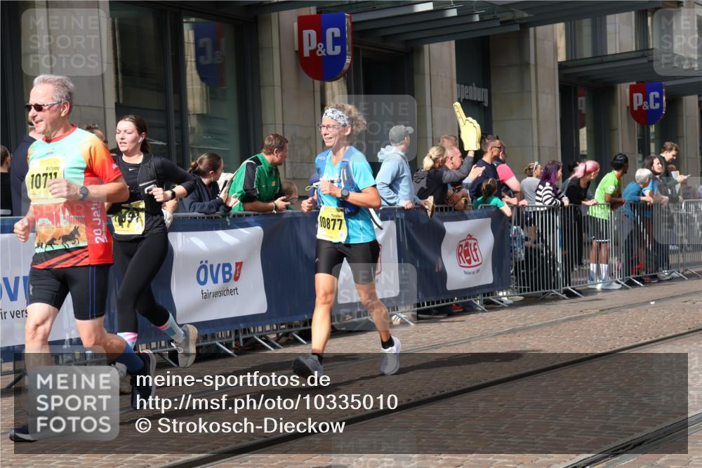 13.09.2026 - 21. swb-Marathon Bremen Strokosch-Dieckow http://msf.ph/oto/10335010 13.09.2026 11:04:27 Ziel 10160, 10198, 10283, 10315, 10481, 10711, 10729, 10741, 10855, 10856, 10877, 10940, 11006, 11114, 11133, 11272, 11364, 11366, 11395, 11518, 11592, 11705, 11757, 11761, 11939, 11991, 12005, 12420, 12493, 12495, 12498, 12500, 12502, 12563, 10160, 10182, 10245, 10291, 10390, 10516, 10526, 10613, 10671, 10672, 10755, 11214, 11215, 11221, 11248, 11336, 11410, 11539, 11720, 11726, 11740, 11761, 12001, 12009, 12103, 12113, 12276, 12929 meine-sportfotos.de