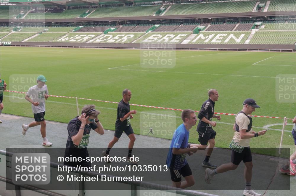 13.09.2026 - 21. swb-Marathon Bremen Michael Burmester http://msf.ph/oto/10335013 13.09.2026 13:09:19 Laufen im Stadion 164, 383, 391, 448, 532, 549, 551, 563, 625, 813, 869, 884, 898, 1025, 1072, 1124, 1150, 1180, 1285, 1289, 1398, 1559, 1688, 1880, 1899, 2041, 2208, 2215, 2229, 2232, 2243, 2366, 2380, 2413, 2429, 2441, 2467, 2471, 2525, 2530, 2573, 2594, 2611, 2635, 2692, 2714, 2717, 2727, 2782, 2785, 2823, 2841, 2866, 2897, 2920, 2930, 2931, 2941, 3032, 3063, 3067, 3086, 3291, 3316, 3333, 3398, 3437, 3707, 3769, 3857, 109 meine-sportfotos.de
