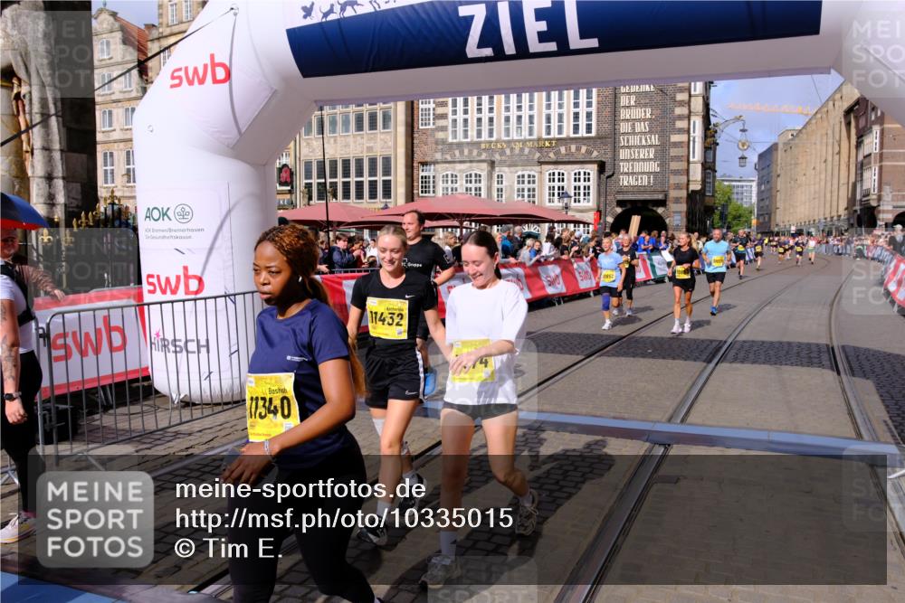 13.09.2026 - 21. swb-Marathon Bremen Tim E. http://msf.ph/oto/10335015 13.09.2026 11:06:39 Ziel 10376, 10681, 10682, 10852, 10853, 11028, 11029, 11340, 11374, 11432, 11460, 11690, 11729, 11849, 12217, 12479, 12485 meine-sportfotos.de