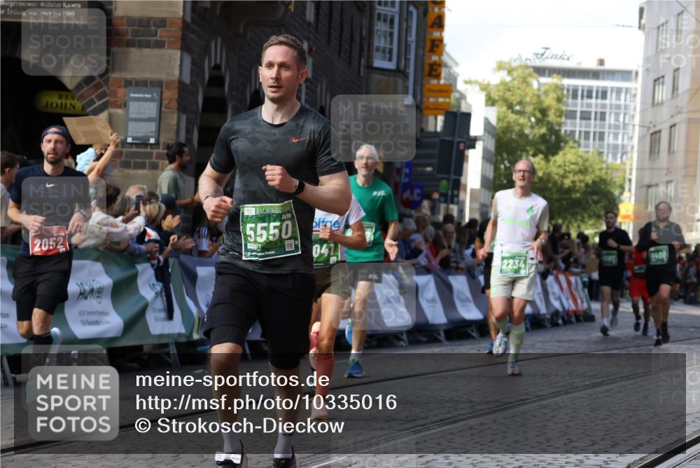 13.09.2026 - 21. swb-Marathon Bremen Strokosch-Dieckow http://msf.ph/oto/10335016 13.09.2026 13:17:32 Ziel 842, 2052, 3246, 4156, 4805, 6095, 6624, 6734, 6759, 6953, 7284, 8111, 8418, 8858, 771, 1297, 2125, 2234, 2812, 3760, 4171, 4498, 4499, 4620, 5041, 5817, 7901, 8250, 9400, 9505, 13107 meine-sportfotos.de