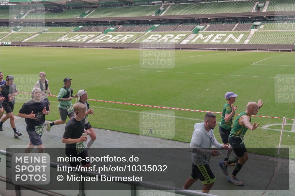 13.09.2026 - 21. swb-Marathon Bremen Michael Burmester http://msf.ph/oto/10335032 13.09.2026 13:09:21 Laufen im Stadion 164, 383, 391, 448, 532, 549, 551, 563, 625, 813, 869, 884, 898, 1025, 1072, 1124, 1150, 1180, 1285, 1289, 1398, 1559, 1688, 1880, 1899, 2041, 2208, 2215, 2229, 2232, 2243, 2366, 2380, 2413, 2429, 2441, 2467, 2471, 2525, 2530, 2553, 2573, 2594, 2611, 2635, 2692, 2714, 2717, 2727, 2782, 2785, 2823, 2841, 2866, 2897, 2920, 2930, 2931, 2941, 3032, 3063, 3067, 3086, 3291, 3316, 3333, 3398, 3437, 3707, 3769, 3857, 109 meine-sportfotos.de