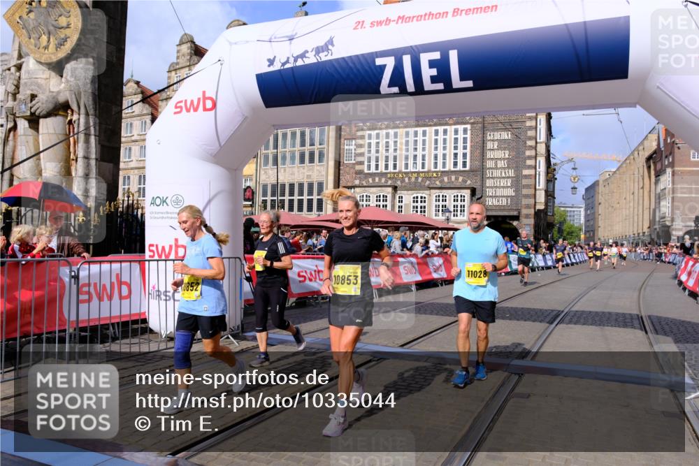 13.09.2026 - 21. swb-Marathon Bremen Tim E. http://msf.ph/oto/10335044 13.09.2026 11:06:43 Ziel 10376, 10681, 10682, 10852, 10853, 11021, 11028, 11240, 11340, 11374, 11432, 11690, 11729, 11849, 12217, 12479, 12485 meine-sportfotos.de
