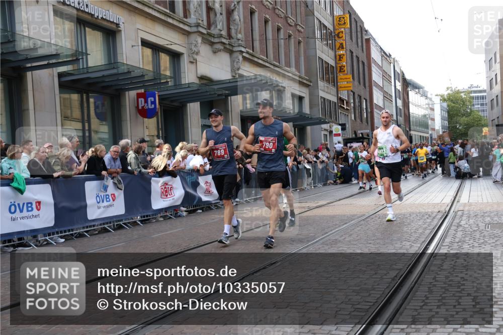 13.09.2026 - 21. swb-Marathon Bremen Strokosch-Dieckow http://msf.ph/oto/10335057 13.09.2026 13:24:38 Ziel 972, 1080, 1166, 1264, 1516, 2280, 2322, 2761, 3015, 3105, 4091, 4113, 4198, 4262, 4277, 4507, 4918, 4973, 5664, 6079, 6360, 6544, 6626, 6807, 6943, 7409, 7854, 8245, 8853, 9073, 9152, 9360, 10103, 282, 789, 790, 1250, 1582, 2280, 2295, 3375, 3524, 3994, 4000, 4559, 5328, 5572, 5668, 5669, 5929, 5953, 6080, 7156, 7568, 8310, 8415, 8636, 8784, 8881, 9264, 9541, 9573, 9676, 10069, 10071, 10097 meine-sportfotos.de