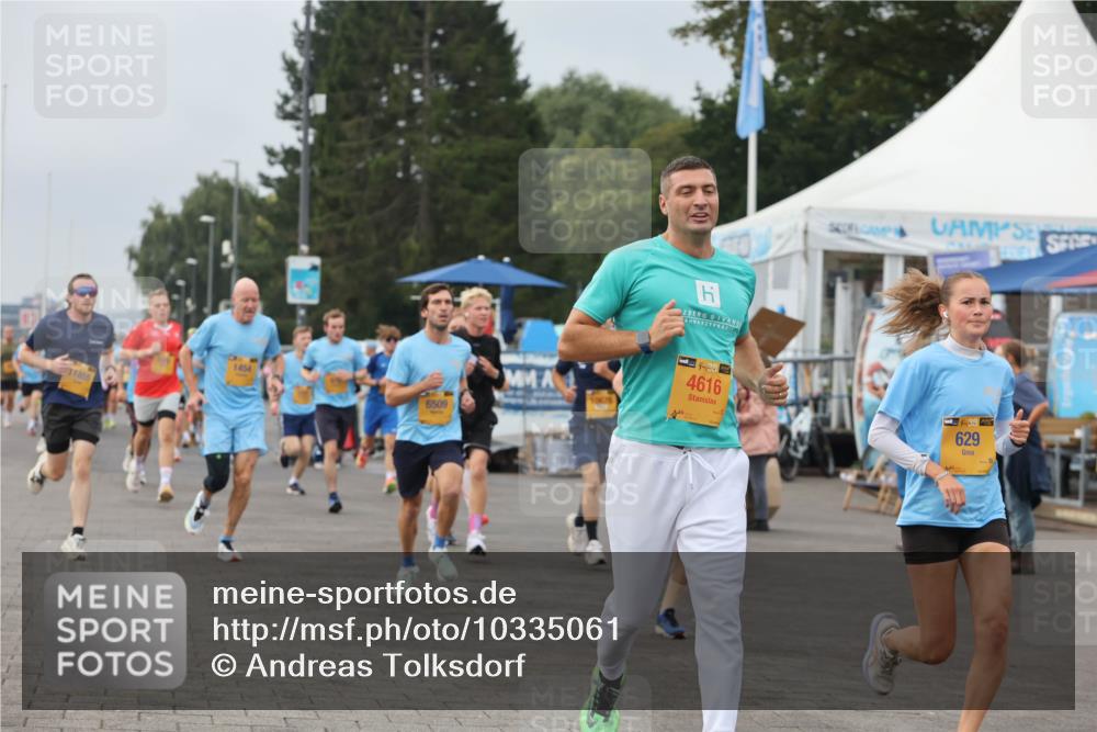 13.09.2026 - Kiel Lauf Andreas Tolksdorf http://msf.ph/oto/10335061 13.09.2026 09:52:51 Kiellinie 11855, 1454, 6509, 39, 4616, 629 meine-sportfotos.de
