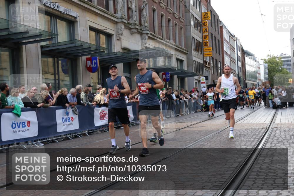 13.09.2026 - 21. swb-Marathon Bremen Strokosch-Dieckow http://msf.ph/oto/10335073 13.09.2026 13:24:38 Ziel 972, 1080, 1166, 1264, 1516, 2280, 2322, 2761, 3015, 3105, 4091, 4113, 4198, 4262, 4277, 4507, 4918, 4973, 5664, 6079, 6360, 6544, 6626, 6807, 6943, 7409, 7854, 8245, 8853, 9073, 9152, 9360, 10103, 282, 789, 790, 1250, 1582, 2280, 2295, 3375, 3524, 3994, 4000, 4559, 5328, 5572, 5668, 5669, 5929, 5953, 6080, 7156, 7568, 8310, 8415, 8636, 8784, 8881, 9264, 9541, 9573, 9676, 10069, 10071, 10097 meine-sportfotos.de