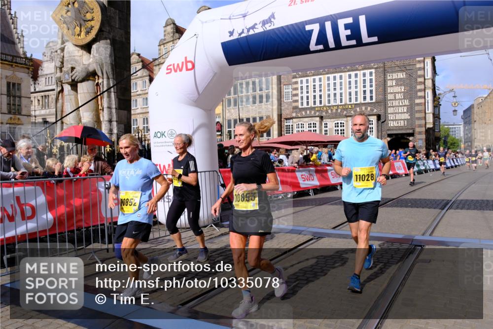 13.09.2026 - 21. swb-Marathon Bremen Tim E. http://msf.ph/oto/10335078 13.09.2026 11:06:43 Ziel 10376, 10681, 10682, 10852, 10853, 11021, 11028, 11240, 11340, 11374, 11432, 11690, 11729, 11849, 12217, 12479, 12485 meine-sportfotos.de