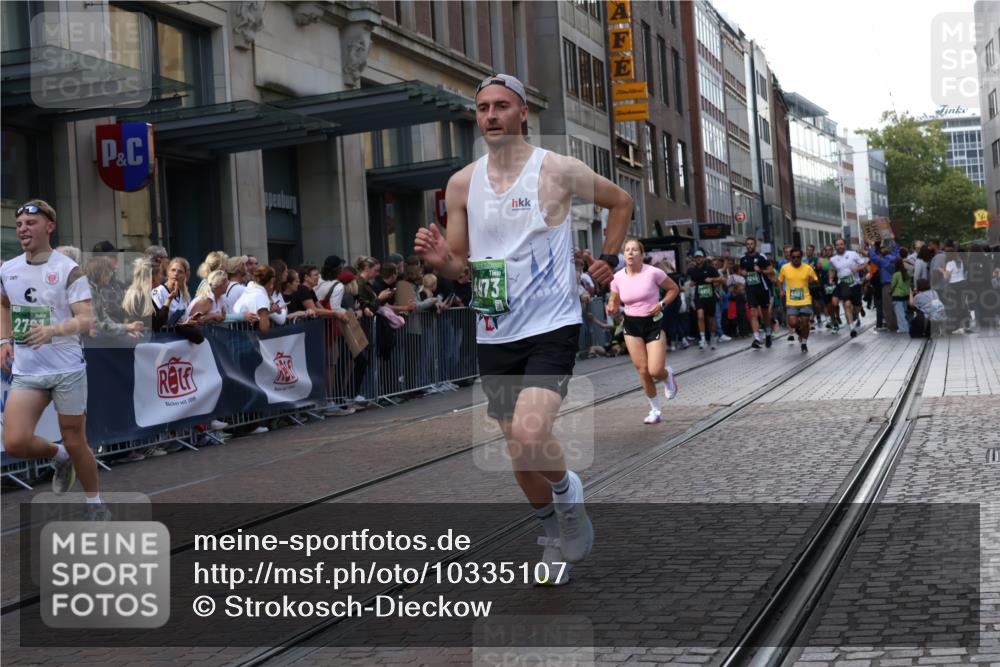 13.09.2026 - 21. swb-Marathon Bremen Strokosch-Dieckow http://msf.ph/oto/10335107 13.09.2026 13:24:40 Ziel 972, 1080, 1166, 1264, 1448, 2322, 2761, 3015, 3105, 4091, 4113, 4198, 4262, 4507, 4918, 4973, 5664, 6079, 6360, 6544, 6807, 6943, 7409, 7854, 8245, 8853, 9073, 9152, 9360, 9493, 10103, 13088, 282, 789, 790, 1250, 1516, 1582, 2280, 3375, 3524, 3994, 4000, 4277, 5328, 5572, 5668, 5669, 5929, 5953, 6080, 6626, 7156, 7568, 8310, 8415, 8636, 8784, 8881, 9264, 9541, 9573, 9676, 10069, 10071, 10097 meine-sportfotos.de