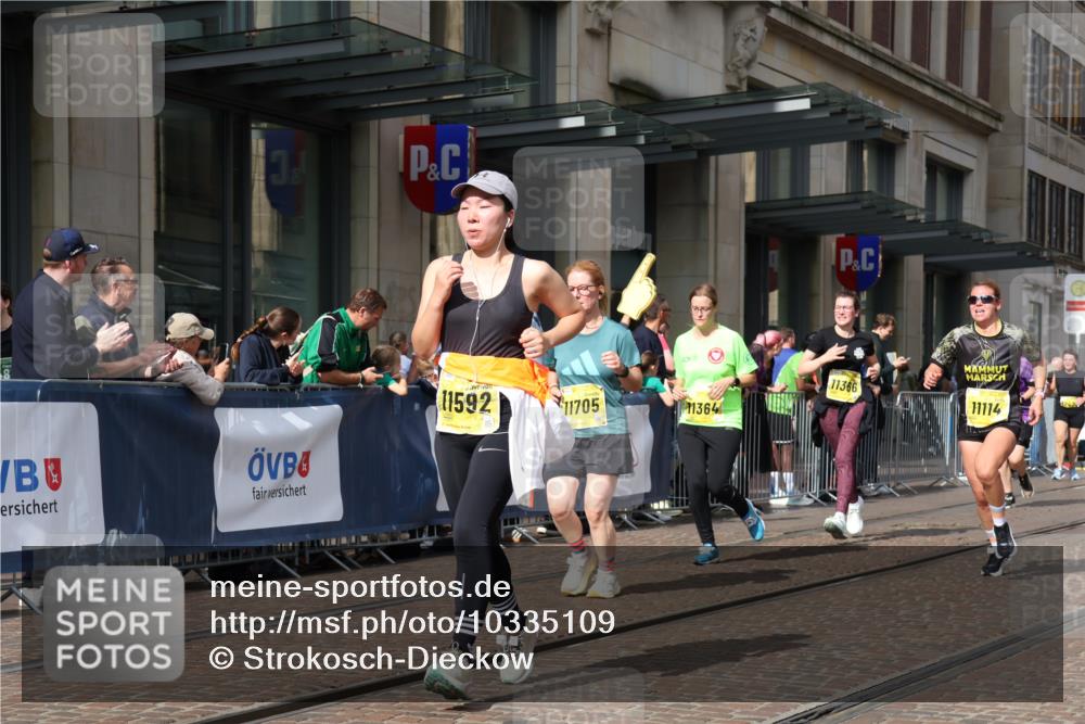 13.09.2026 - 21. swb-Marathon Bremen Strokosch-Dieckow http://msf.ph/oto/10335109 13.09.2026 11:04:32 Ziel 10198, 10283, 10315, 10465, 10481, 10729, 10741, 10850, 10855, 10856, 10940, 10975, 11006, 11114, 11133, 11272, 11364, 11366, 11395, 11518, 11592, 11705, 11757, 11939, 12005, 12235, 12420, 12493, 12495, 12498, 12500, 12502, 12522, 12563, 10160, 10182, 10245, 10291, 10526, 10613, 10711, 10755, 10877, 11114, 11214, 11215, 11221, 11248, 11336, 11410, 11720, 11740, 11761, 11991, 12009, 12929 meine-sportfotos.de