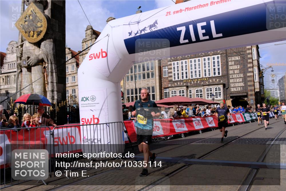 13.09.2026 - 21. swb-Marathon Bremen Tim E. http://msf.ph/oto/10335114 13.09.2026 11:06:47 Ziel 10376, 10654, 10681, 10682, 10849, 10852, 10853, 11021, 11028, 11240, 11340, 11374, 11432, 11729, 11849, 12217, 12479, 12485 meine-sportfotos.de