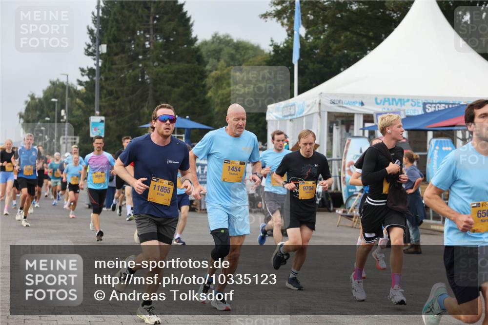 13.09.2026 - Kiel Lauf Andreas Tolksdorf http://msf.ph/oto/10335123 13.09.2026 09:52:53 Kiellinie 3825, 11855, 39, 1454, 9704, 73, 30, 650 meine-sportfotos.de