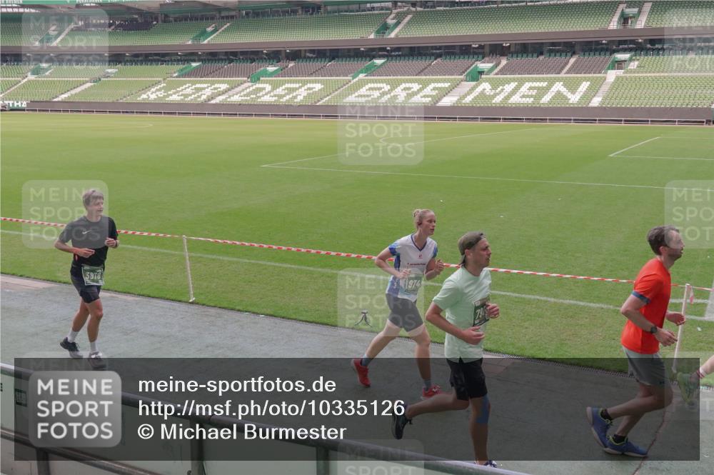 13.09.2026 - 21. swb-Marathon Bremen Michael Burmester http://msf.ph/oto/10335126 13.09.2026 13:09:30 Laufen im Stadion 164, 383, 391, 448, 532, 549, 551, 563, 625, 813, 869, 884, 898, 1025, 1072, 1124, 1150, 1180, 1285, 1289, 1398, 1559, 1688, 1855, 1867, 1880, 1899, 2041, 2208, 2229, 2232, 2243, 2268, 2366, 2380, 2413, 2429, 2441, 2467, 2471, 2525, 2530, 2553, 2573, 2594, 2635, 2692, 2714, 2717, 2727, 2782, 2785, 2823, 2841, 2897, 2920, 2930, 2931, 2941, 3032, 3063, 3067, 3086, 3291, 3316, 3333, 3398, 3437, 3707, 3769, 3857, 109 meine-sportfotos.de