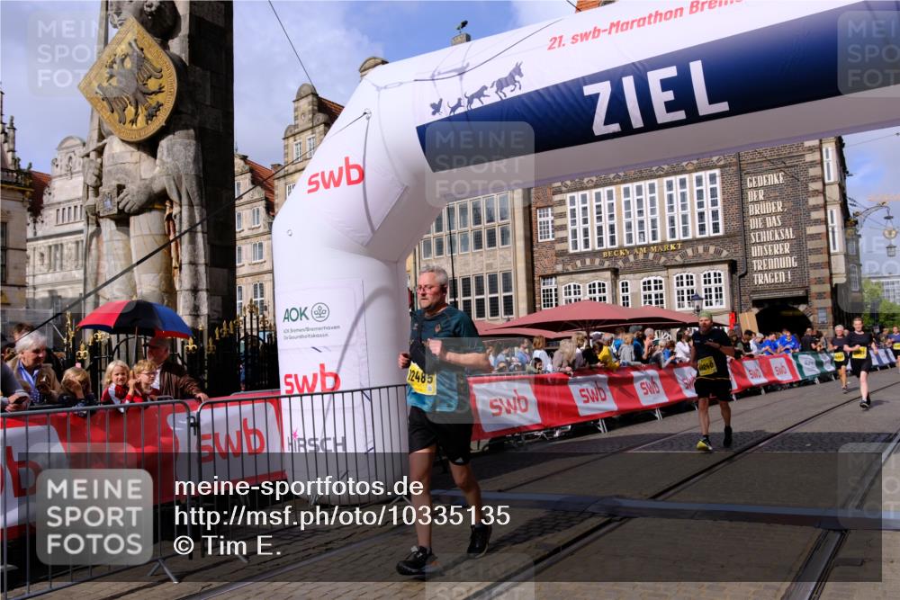13.09.2026 - 21. swb-Marathon Bremen Tim E. http://msf.ph/oto/10335135 13.09.2026 11:06:48 Ziel 10376, 10654, 10849, 10852, 10853, 11021, 11028, 11240, 11340, 11374, 11432, 11729, 12217, 12485 meine-sportfotos.de