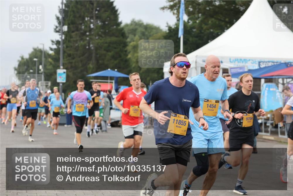 13.09.2026 - Kiel Lauf Andreas Tolksdorf http://msf.ph/oto/10335137 13.09.2026 09:52:54 Kiellinie 1454, 1203, 48, 11855, 9704 meine-sportfotos.de