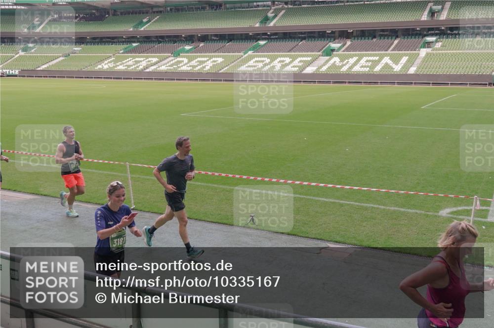 13.09.2026 - 21. swb-Marathon Bremen Michael Burmester http://msf.ph/oto/10335167 13.09.2026 13:09:35 Laufen im Stadion 164, 383, 391, 448, 532, 549, 551, 563, 625, 813, 869, 884, 898, 1025, 1072, 1124, 1150, 1180, 1289, 1398, 1559, 1688, 1855, 1867, 1880, 1899, 2041, 2208, 2229, 2232, 2243, 2268, 2380, 2413, 2429, 2441, 2467, 2471, 2525, 2530, 2553, 2573, 2594, 2635, 2692, 2714, 2717, 2727, 2785, 2823, 2841, 2897, 2920, 2930, 2931, 2941, 3032, 3063, 3067, 3086, 3122, 3291, 3316, 3333, 3398, 3437, 3707, 3769, 3857, 109 meine-sportfotos.de