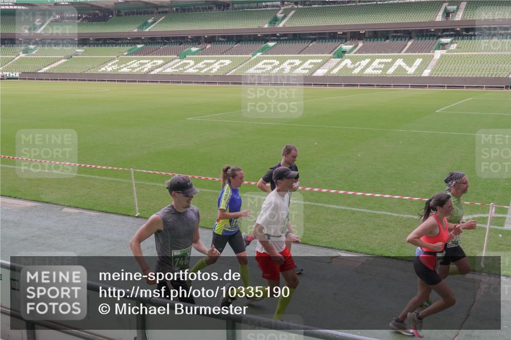 13.09.2026 - 21. swb-Marathon Bremen Michael Burmester http://msf.ph/oto/10335190 13.09.2026 13:09:38 Laufen im Stadion 164, 383, 391, 448, 532, 549, 563, 625, 813, 869, 884, 898, 1025, 1072, 1124, 1150, 1180, 1289, 1398, 1559, 1855, 1867, 1880, 1899, 2041, 2202, 2208, 2229, 2232, 2243, 2268, 2339, 2380, 2413, 2429, 2441, 2467, 2471, 2525, 2530, 2553, 2573, 2594, 2635, 2682, 2692, 2714, 2717, 2727, 2785, 2823, 2841, 2897, 2920, 2930, 2931, 2941, 3032, 3063, 3067, 3086, 3089, 3122, 3291, 3316, 3333, 3398, 3437, 3707, 3769, 3857, 109 meine-sportfotos.de