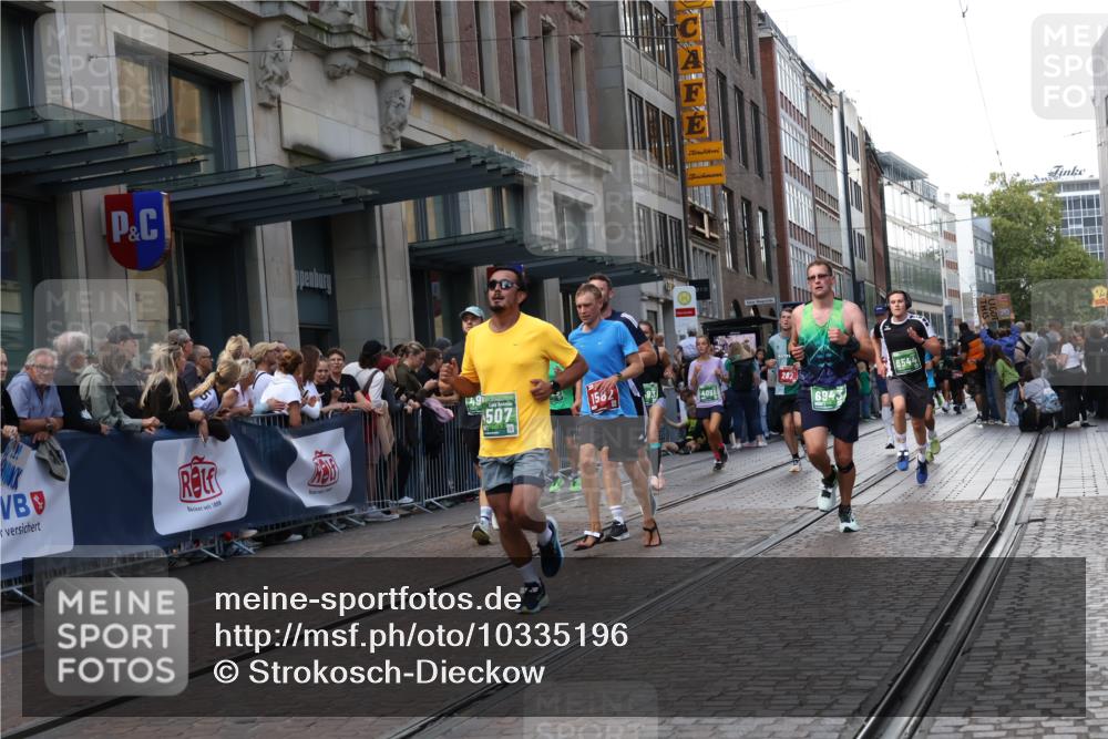 13.09.2026 - 21. swb-Marathon Bremen Strokosch-Dieckow http://msf.ph/oto/10335196 13.09.2026 13:24:45 Ziel 972, 1080, 1166, 1264, 1436, 1448, 2322, 2761, 3015, 3105, 4091, 4113, 4459, 4507, 4918, 4973, 6079, 6360, 6544, 6943, 7306, 7326, 7409, 7854, 8245, 8853, 9073, 9152, 9360, 9493, 13088, 282, 789, 790, 1516, 1582, 2280, 3375, 3524, 3994, 4198, 4262, 4277, 5328, 5572, 5664, 5668, 5669, 5953, 6080, 6626, 6807, 7568, 8310, 8636, 8784, 8881, 9264, 9541, 9573, 9676, 10069, 10071, 10097, 10103 meine-sportfotos.de