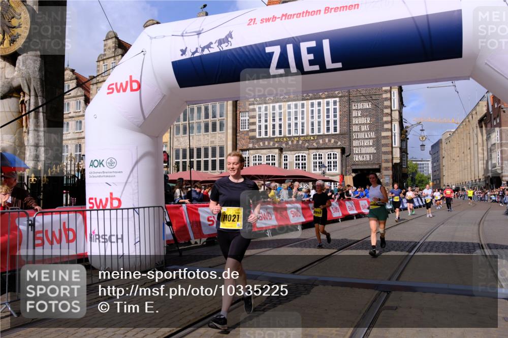 13.09.2026 - 21. swb-Marathon Bremen Tim E. http://msf.ph/oto/10335225 13.09.2026 11:06:51 Ziel 10323, 10654, 10795, 10849, 10852, 10853, 10989, 11021, 11028, 11240, 11729, 12146, 12217, 12485 meine-sportfotos.de